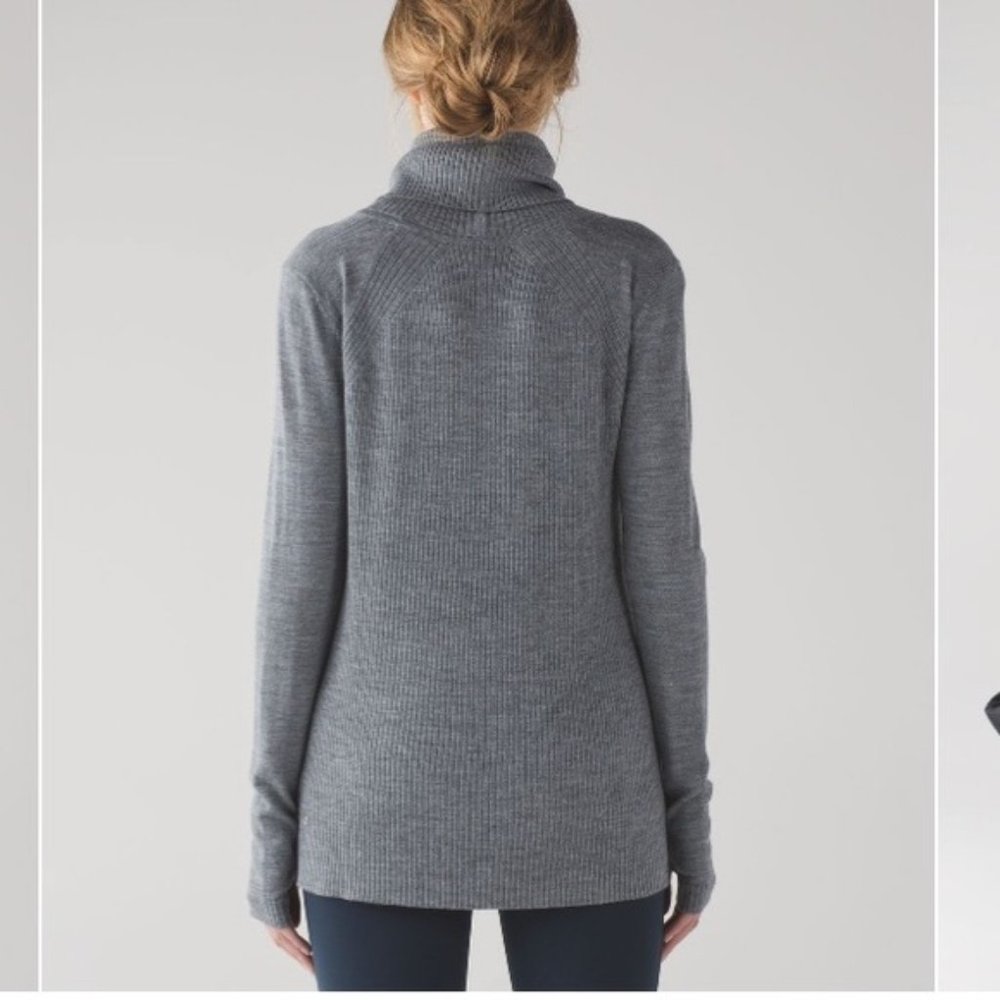 ❗️SOLD❗️Lululemon Sweat And Savasana Light Grey/Brown Sweater Size 6 - Picture 2 of 8